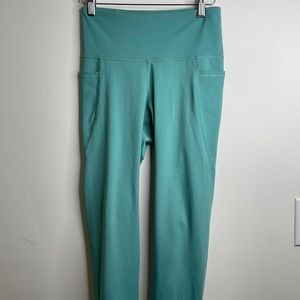 Old Navy Active Elevate Athletic Leggings Size Medium